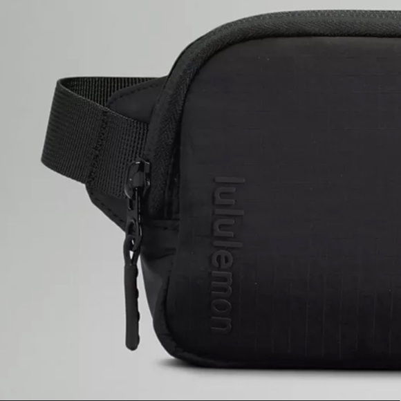 Lululemon Mini Belt Bag - Picture 3 of 7